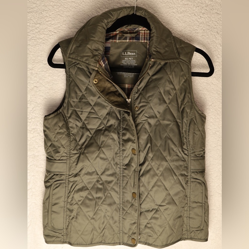 L.L.Bean: Quilted Riding Vest, women’s X-small Petite